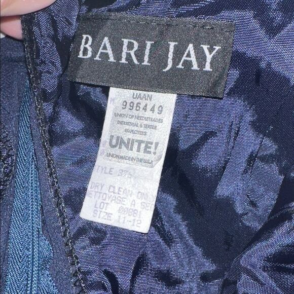 Elegant Navy One-Shoulder Gown with scarf size 11-12 - Picture 5 of 14